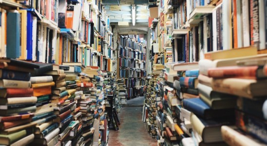crowded-library-stacks